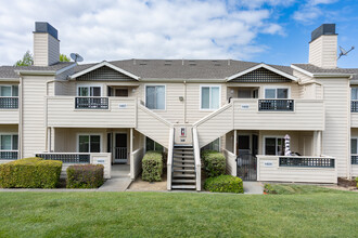 Glen Cove Landing in Vallejo, CA - Building Photo - Building Photo