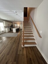213 Thompson Park Dr in Nashville, TN - Foto de edificio - Building Photo