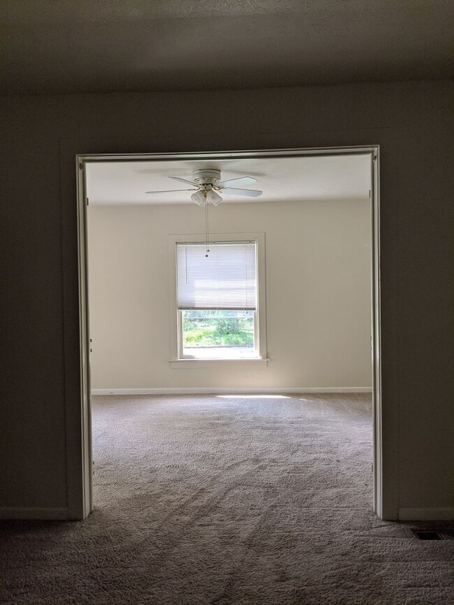 325 S Church St in Bowling Green, OH - Building Photo - Building Photo