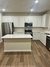 16819 Aiken Rdg Cir in Louisville, KY - Building Photo - Building Photo