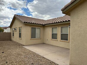 11929 Kingfisher Daisy Ct in Las Vegas, NV - Building Photo - Building Photo