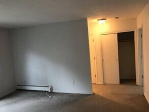 33 Westgate Rd in Boston, MA - Foto de edificio - Building Photo