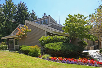 Townhomes with a View in Clackamas, OR - Foto de edificio - Building Photo