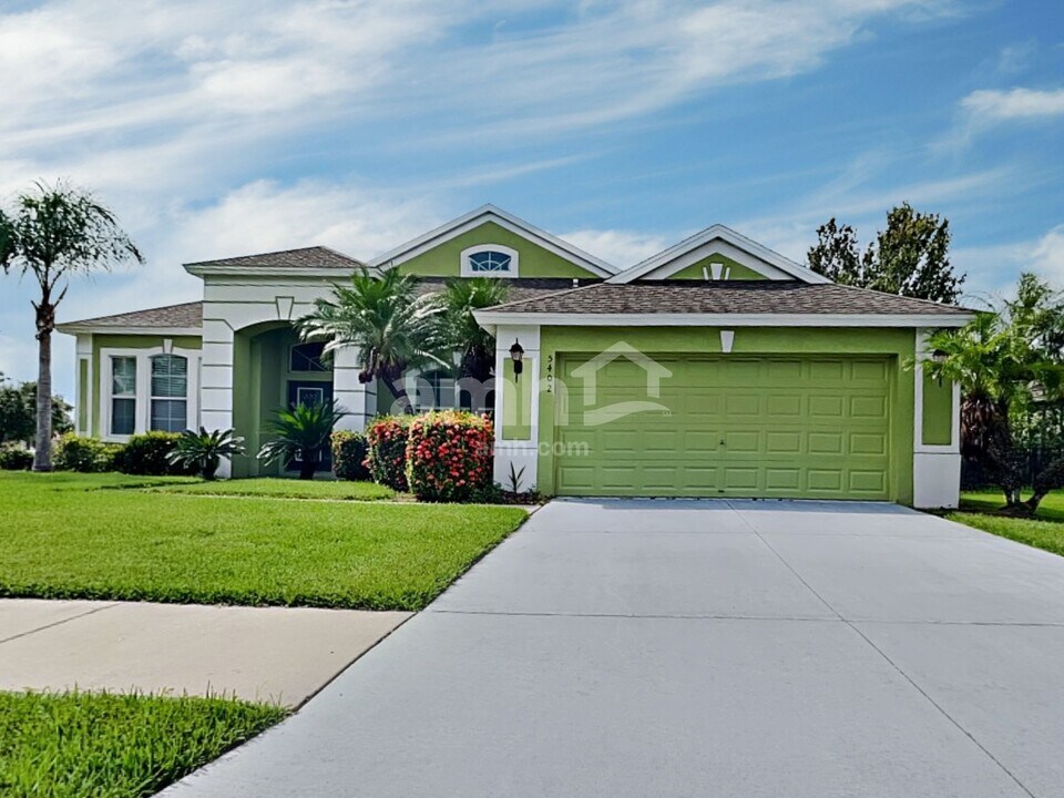 5402 Coral Shell Way in Apollo Beach, FL - Building Photo
