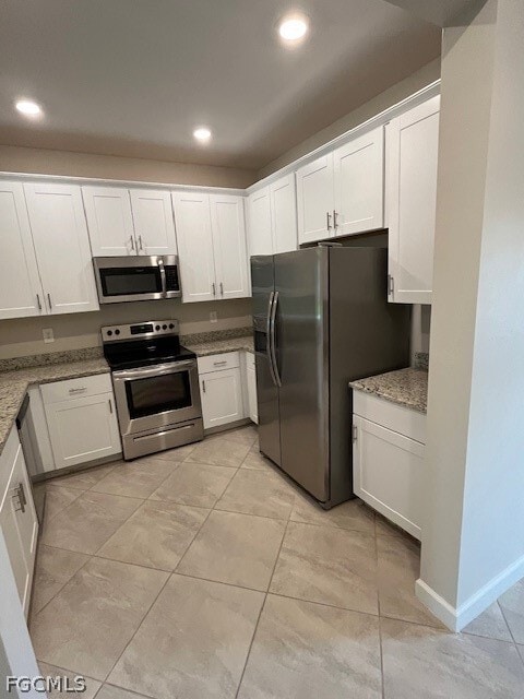 14113 Pine Lodge Ln in Ft. Myers, FL - Building Photo - Building Photo