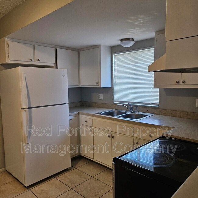 13929 First St in Ft. Myers, FL - Building Photo - Building Photo