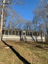 3144 Doe Valley Pkwy E in Brandenburg, KY - Building Photo