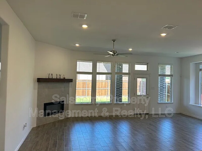 224 Cherryvale Ln in Princeton, TX - Building Photo