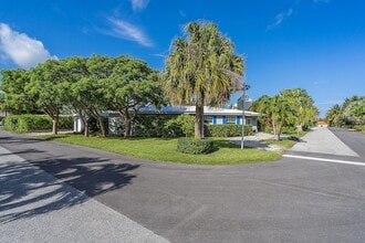 461 Jupiter Ln in Juno Beach, FL - Foto de edificio - Building Photo