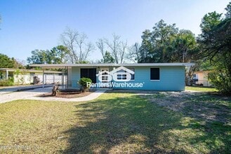 4611 Marlboro Cir E in Jacksonville, FL - Building Photo - Building Photo