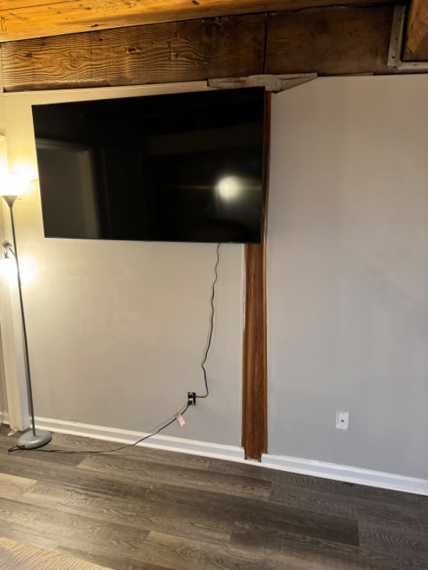 201 S Hoskins Rd, Unit APT 107 in Charlotte, NC - Foto de edificio - Building Photo