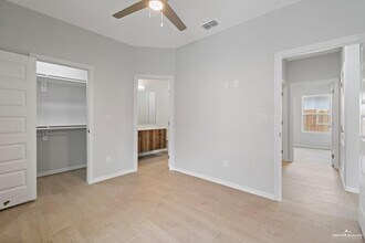 2901 W Driftwood St-Unit -2 in Edinburg, TX - Building Photo - Building Photo