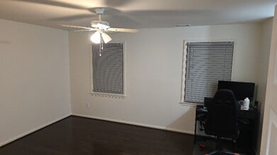 5719 Rocky Run Dr in Centreville, VA - Building Photo - Building Photo
