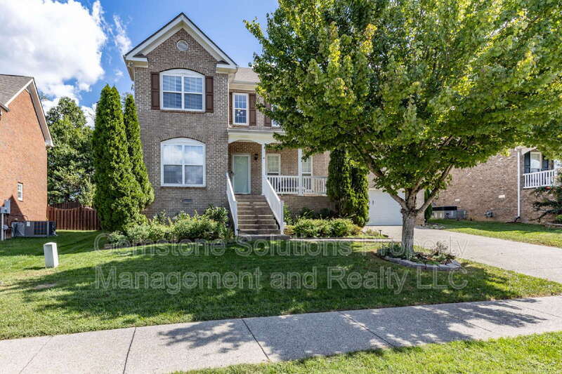 1024 Belcor Dr in Spring Hill, TN - Foto de edificio