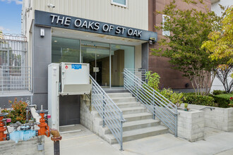 The Oaks Of St Oak in Los Angeles, CA - Building Photo - Building Photo