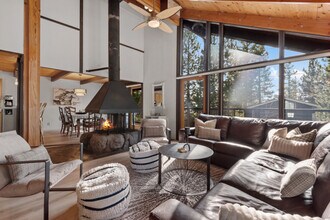 7639 Forest Glen Dr in Tahoe Vista, CA - Building Photo - Building Photo