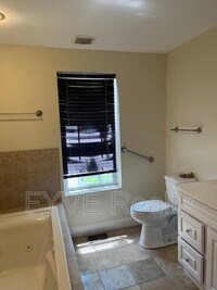 1523 W Pratt St photo'