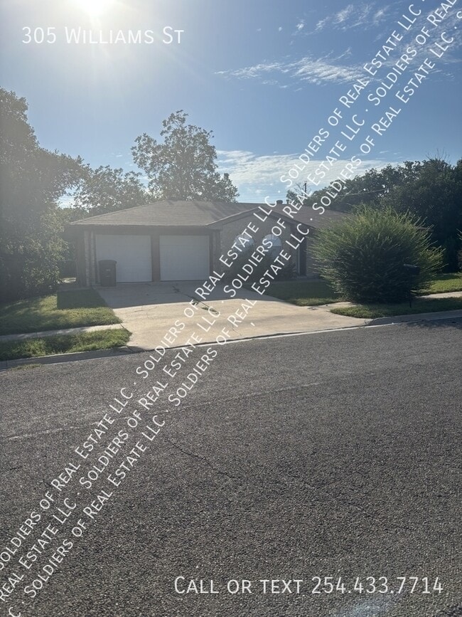 305 Williams St
