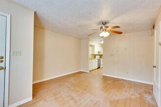 908 N LBJ Dr in San Marcos, TX - Building Photo - Building Photo