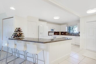 3525 S Ocean Blvd in South Palm Beach, FL - Building Photo - Building Photo