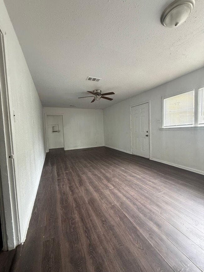 913 W Kern Rd in Killeen, TX - Building Photo - Building Photo