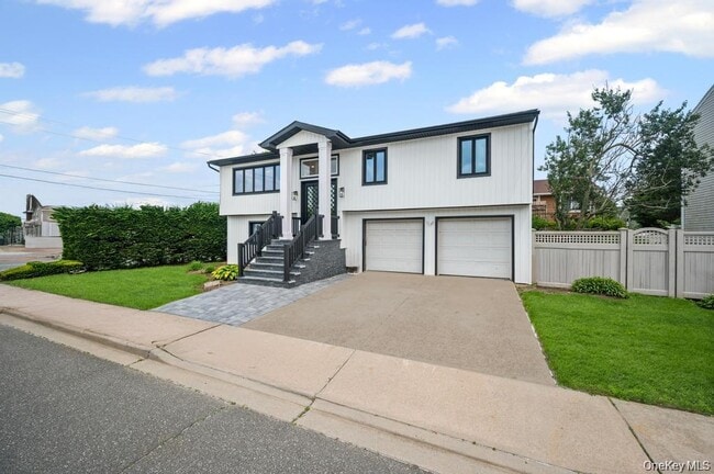 1 Saratoga St in Lido Beach, NY - Building Photo - Building Photo