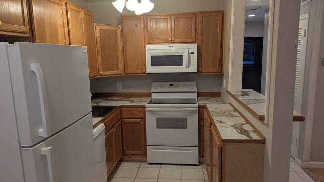1016 Roberta St in Venice, FL - Building Photo - Building Photo