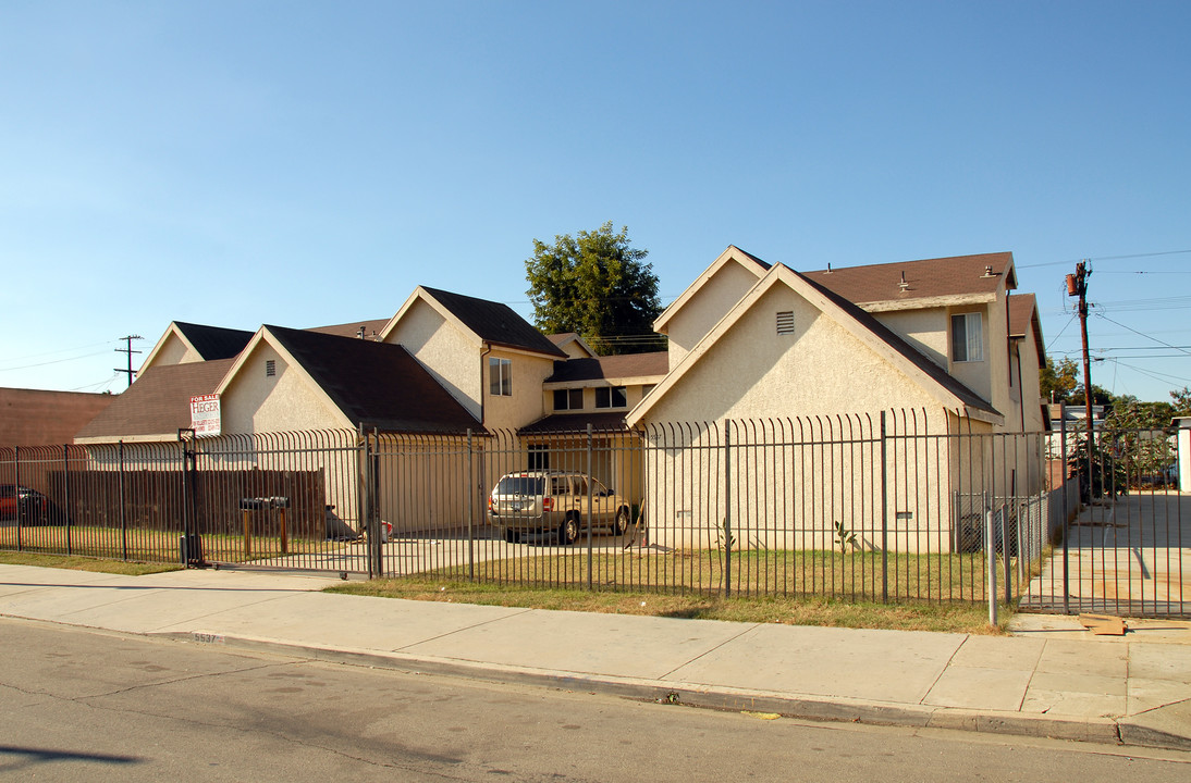 5533 Long Beach Ave in Los Angeles, CA - Building Photo