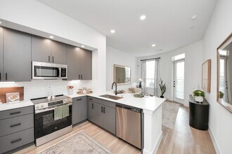 15635 Memorial Dr in Houston, TX - Foto de edificio - Building Photo