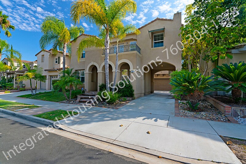 7633 Heatherly Ln in San Diego, CA - Foto de edificio