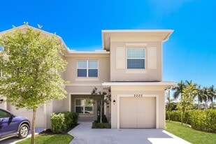 2220 NW Treviso Cir in Port St. Lucie, FL - Building Photo