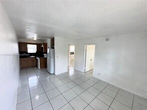 701 NW 7th Ave in Hallandale Beach, FL - Building Photo - Building Photo