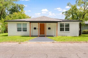 2120 Krenson St in Savannah, GA - Building Photo