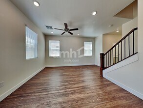 4742 Tree Swing St in North Las Vegas, NV - Building Photo - Building Photo
