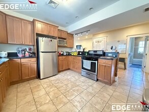 37 Radnor Rd, Unit 2 in Boston, MA - Foto de edificio - Building Photo