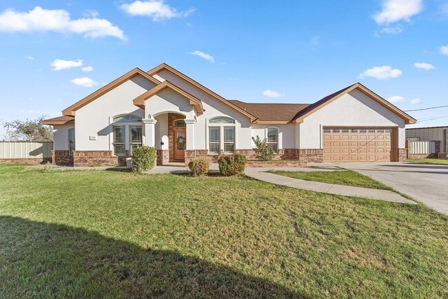 property at 1400 N Redondo Ave