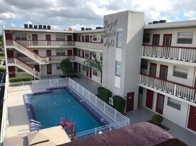 4410 W Flagler St in Coral Gables, FL - Building Photo
