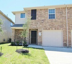 13013 Bella Vida Ln in Houston, TX - Building Photo