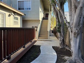 816 Belmont Ave, Unit D in Long Beach, CA - Building Photo