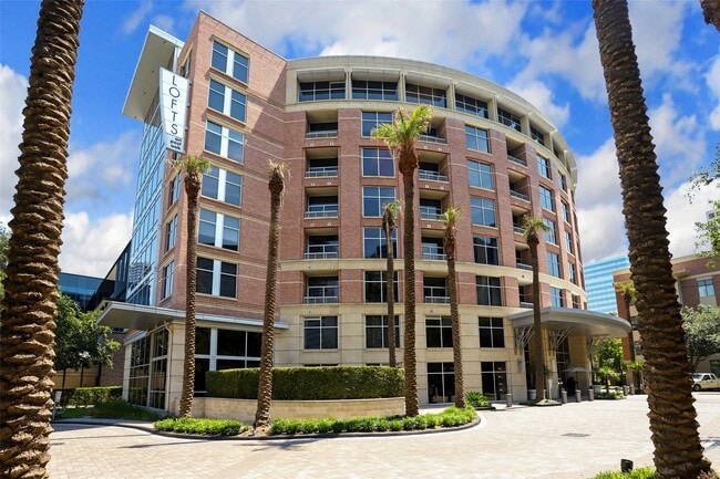 property at 1901 Post Oak Blvd