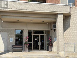 2088 Lawrence Ave W in Toronto, ON - Building Photo - Building Photo