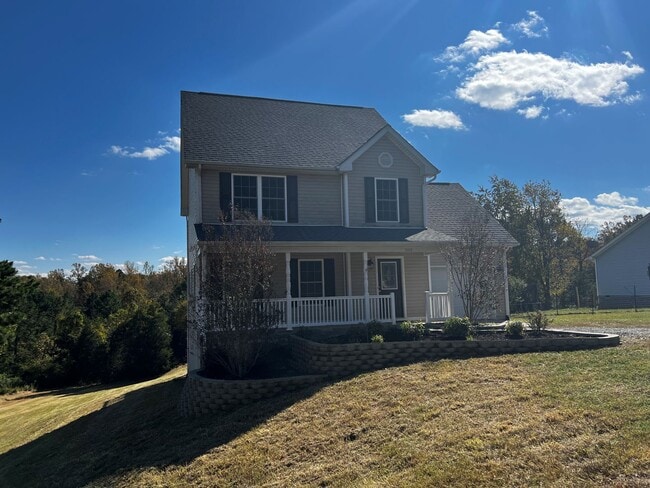 202 Oak Spring Ln in Madison Heights, VA - Building Photo - Building Photo