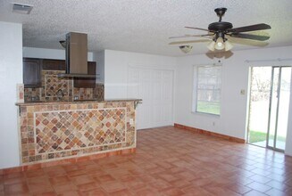 1204 Celeste St in Crowley, TX - Building Photo - Building Photo
