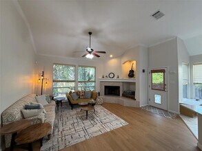 1624 Maize Bend Dr in Austin, TX - Building Photo - Building Photo