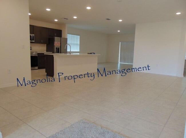 1214 Salisbury Dr in Winter Haven, FL - Building Photo - Building Photo