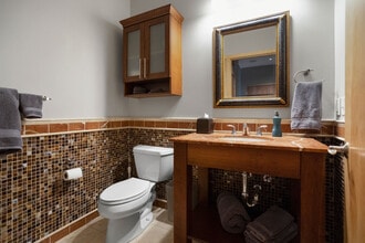 311 E Erie St, Unit 308 in Milwaukee, WI - Building Photo - Building Photo