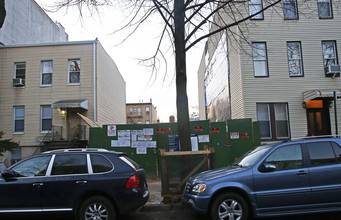 172 India St in Brooklyn, NY - Building Photo - Building Photo