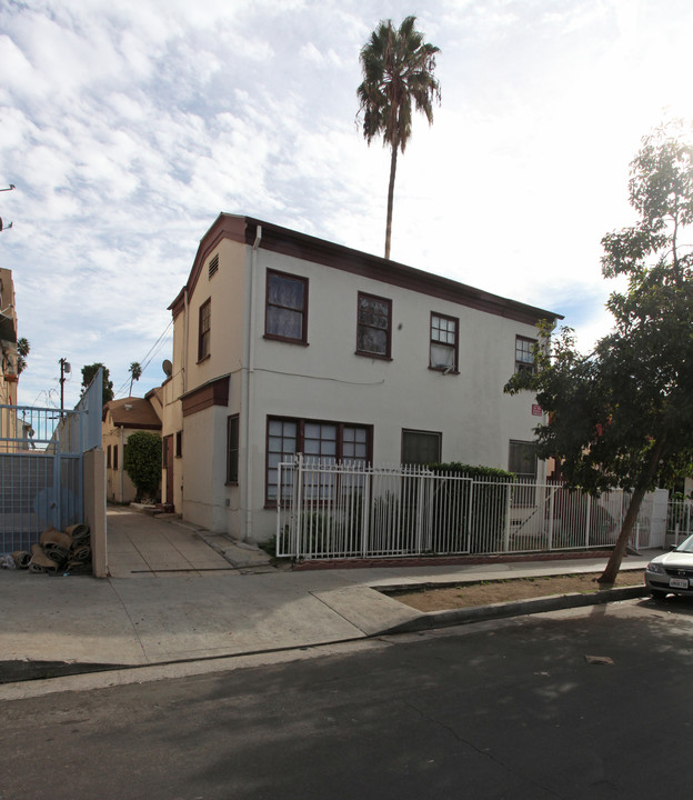 1610 N Serrano Ave in Los Angeles, CA - Building Photo