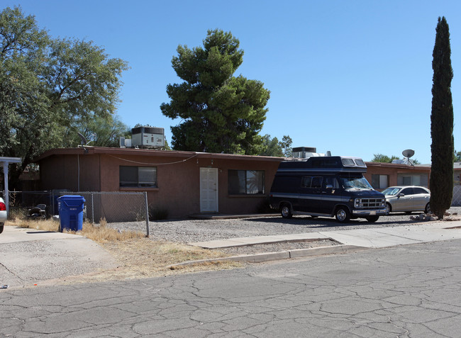 2016-2018 N Madelyn in Tucson, AZ - Foto de edificio - Building Photo