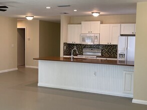 6185 Deming Ave in North Port, FL - Building Photo - Building Photo